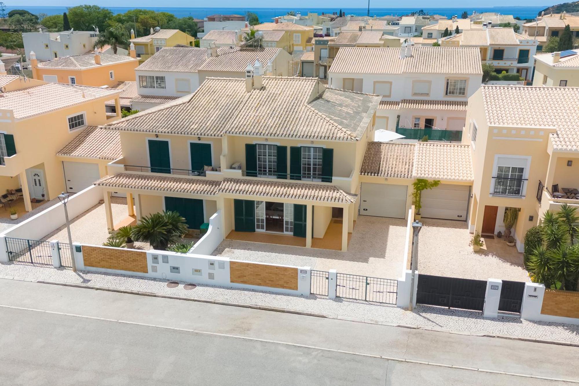 Villa Beautiful In Near